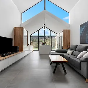 Enora Villa